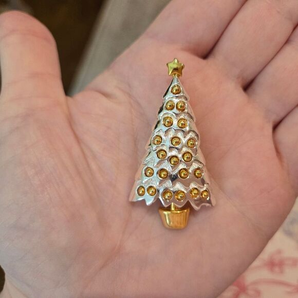 🎄🛍❤️ VINTAGE DANECRAFT Gold and Silver Christmas Tree Brooch - Picture 6 of 6